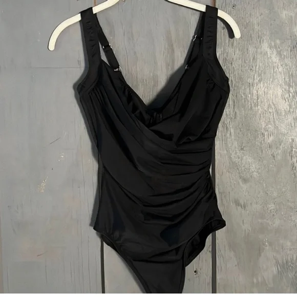 Miraclesuit Sanibel One Piece Swimsuit Black Size 18 New